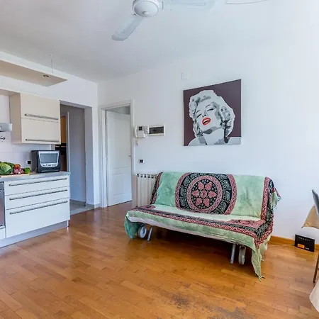 Sleeps 5 Appartamento